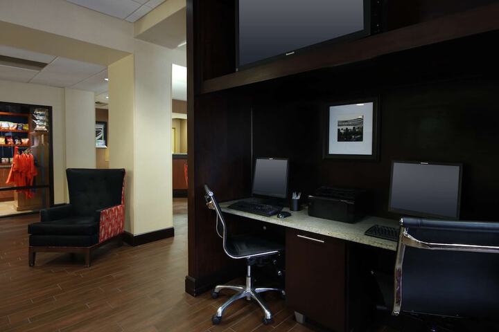 Hampton Inn Champaign / Urbana