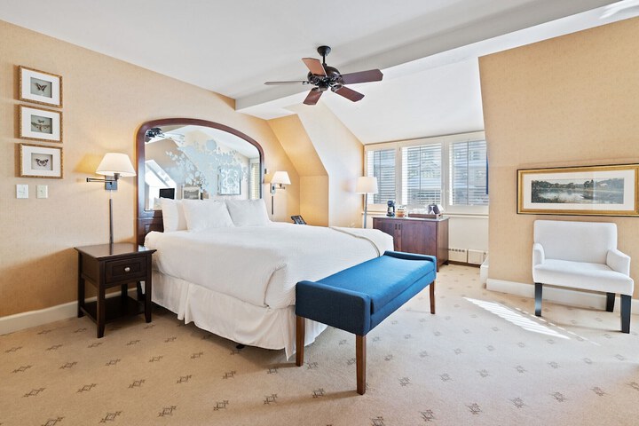 Room 23 of 44