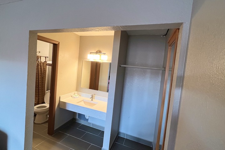 Room 3 of 12
