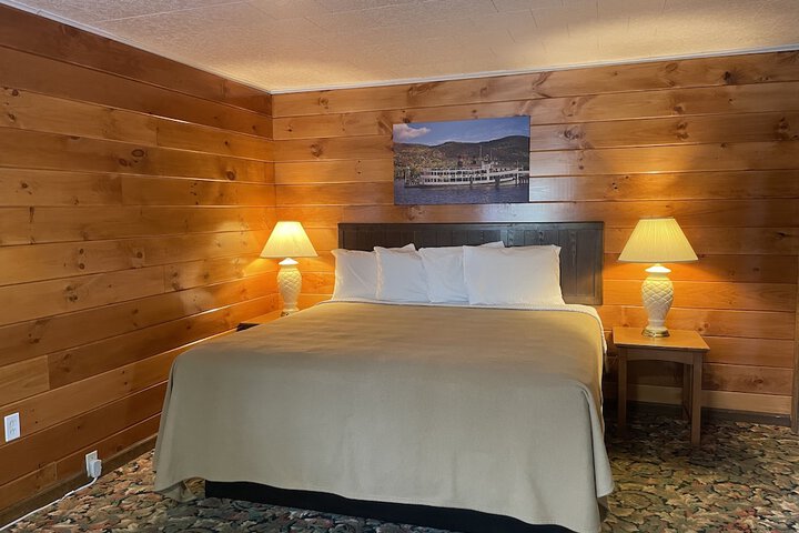 Room 34 of 90