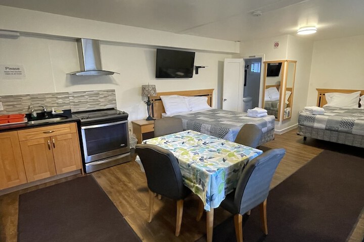 Room 44 of 62