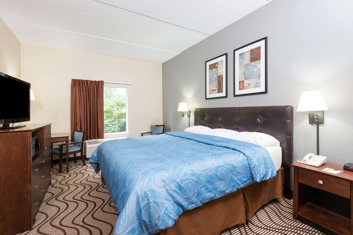 Room 18 of 20