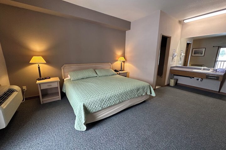 Timber Lodge Inn