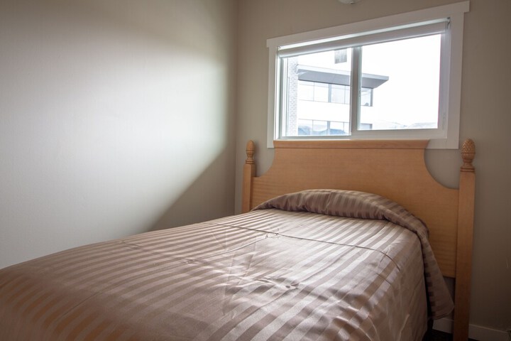 Room 25 of 37