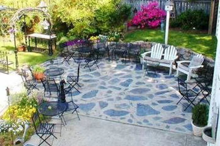 Fuquay Mineral Spring Inn & Garden