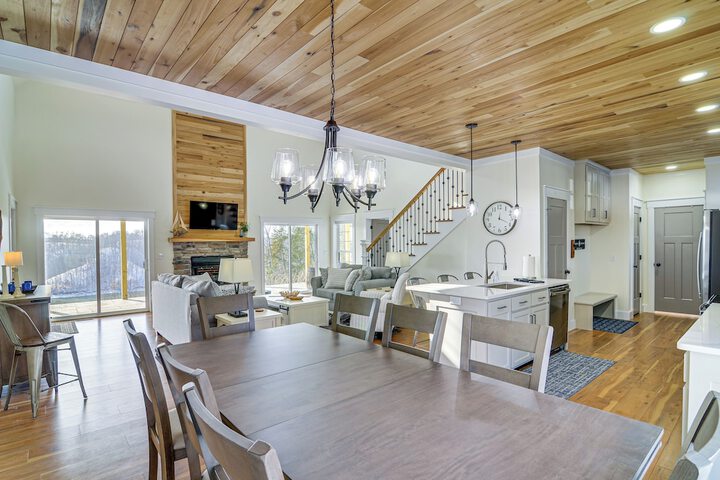 Dale Hollow Cottage w / Covered Porch & Lake Views!