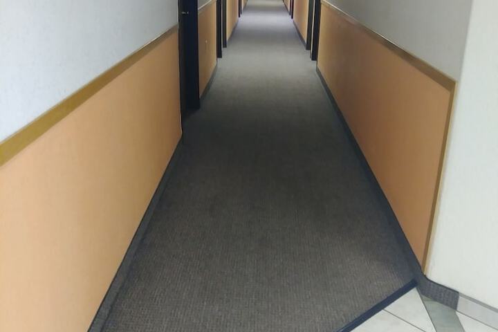 Ballroom/Hall 91 of 100