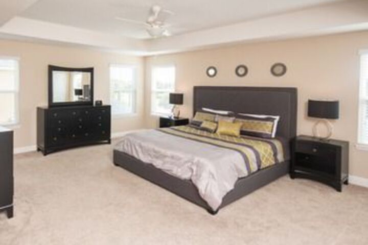 Oakview 4213 6 Br Villa by RedAwning