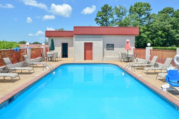 Pool 5 of 30