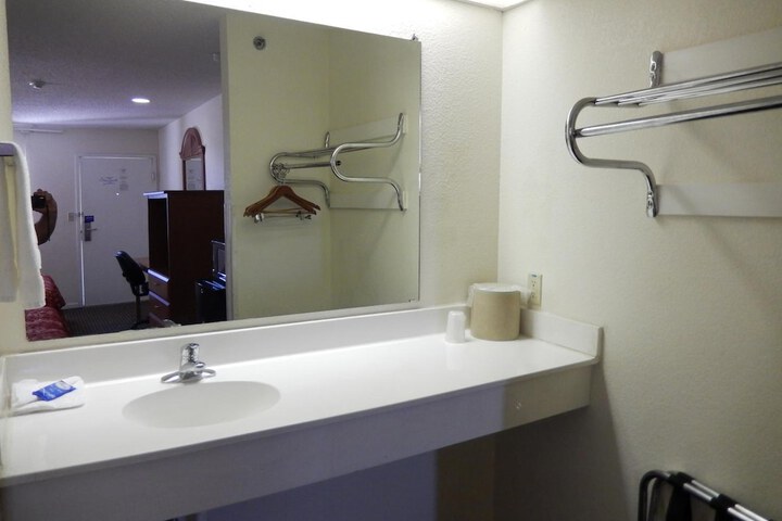Motel 6 Azle TX