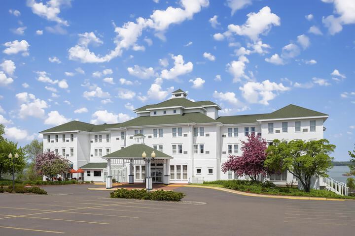 Hotel Chequamegon BW Signature Collection