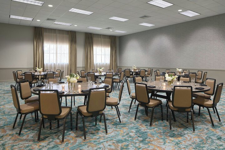 Renaissance Shoals Resort & Spa