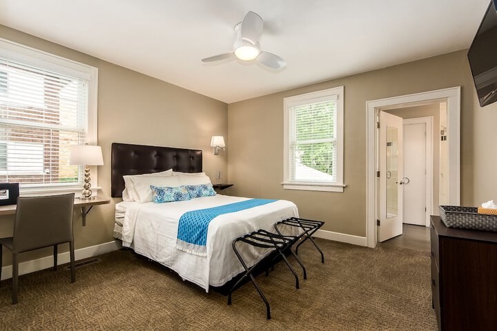 Room 22 of 34