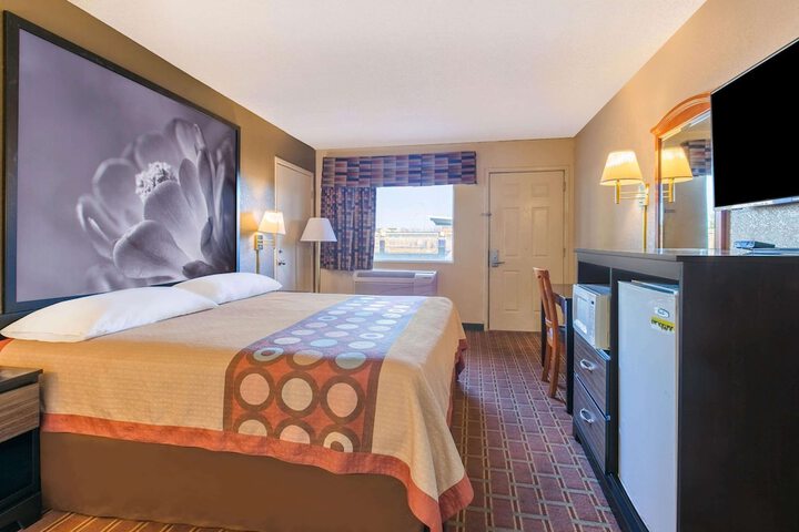 Room 22 of 25
