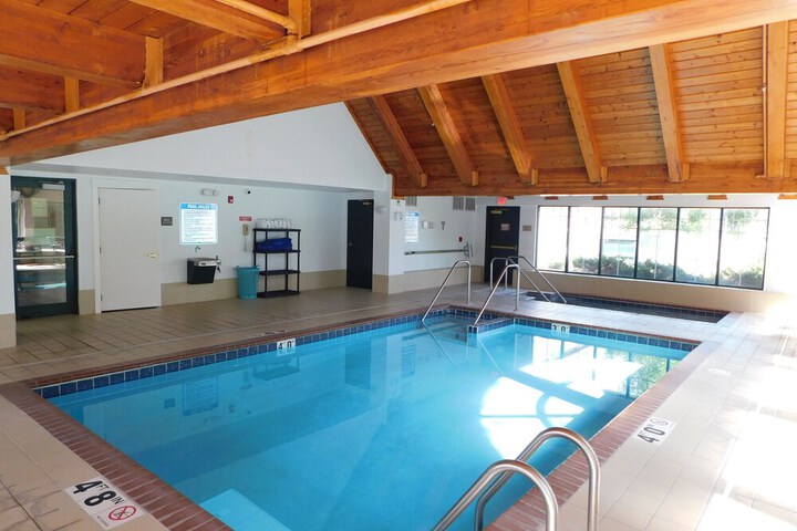 Pool 8 of 44