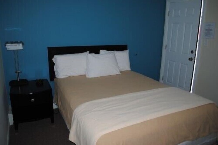Room 13 of 35