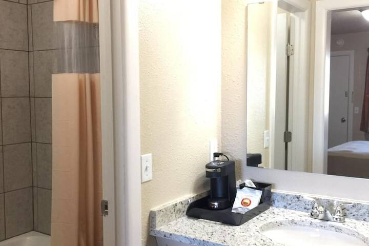 Room 15 of 19