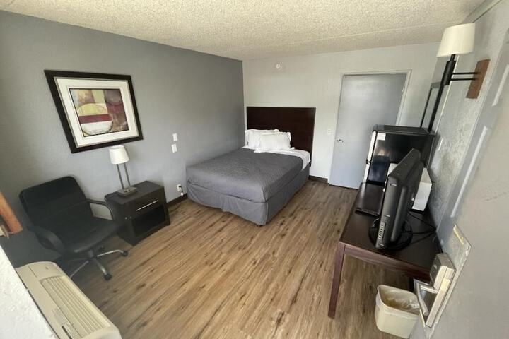 Room 44 of 56