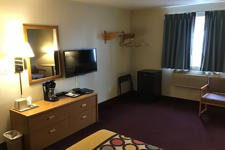Room 12 of 35