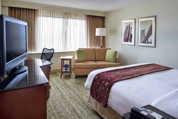 Room 14 of 38