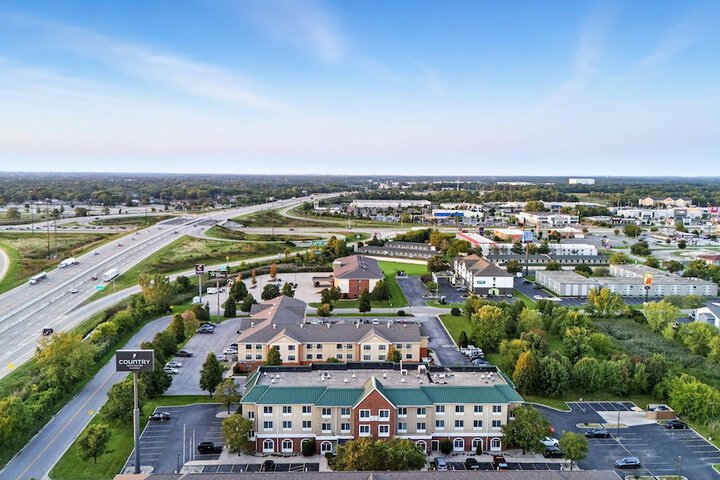 Country Inn & Suites by Radisson Merrillville, IN
