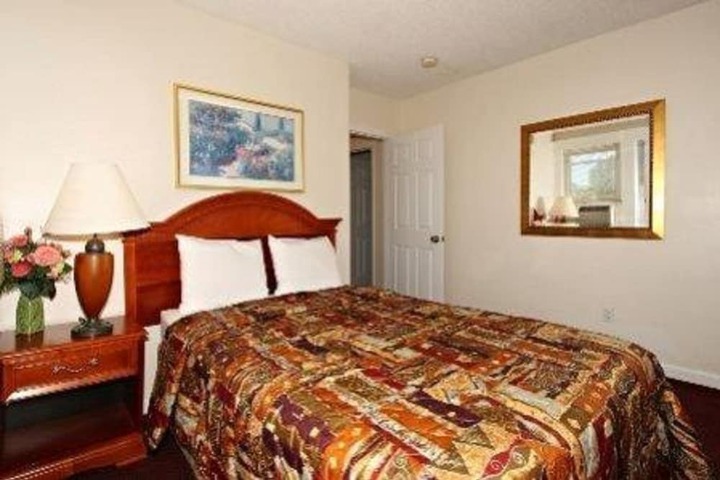 Room 11 of 37