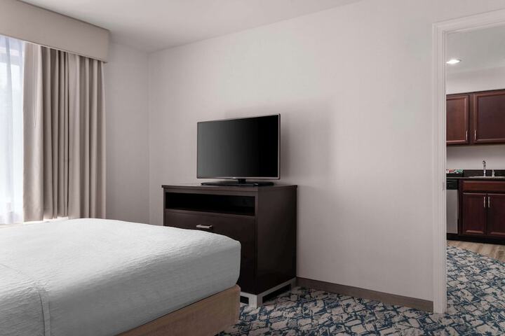 Room 32 of 63