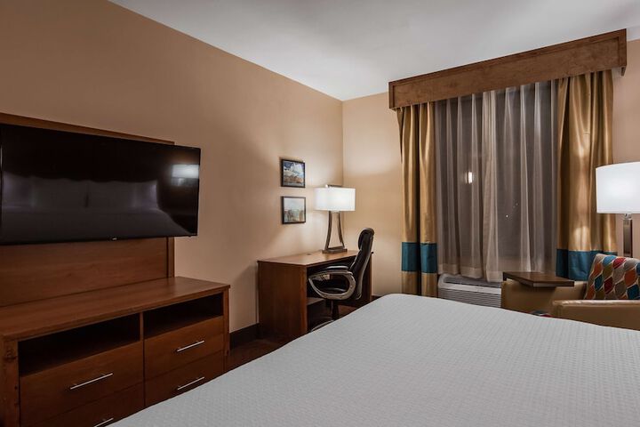 Room 22 of 66