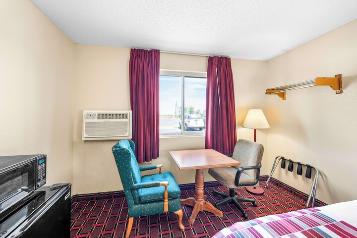 Room 16 of 29