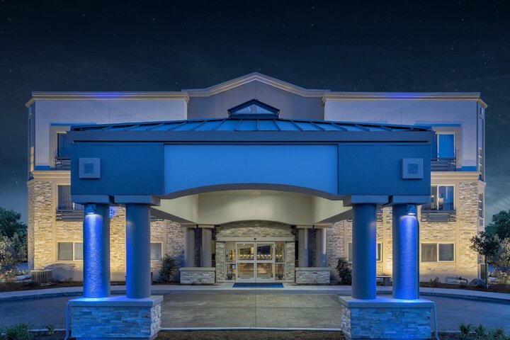 Holiday Inn Express Hotel & Suites San Jose-Morgan Hill by IHG