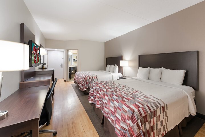 Red Roof Inn & Suites Columbus - West Broad
