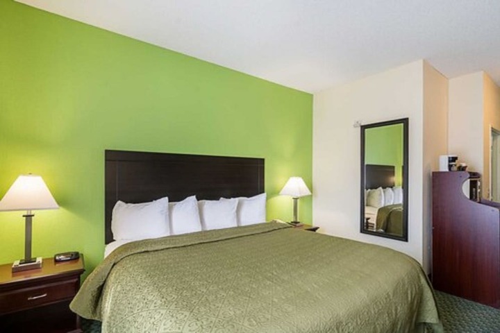 Room 20 of 42