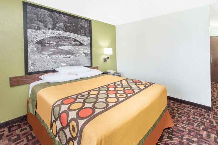 Room 16 of 21