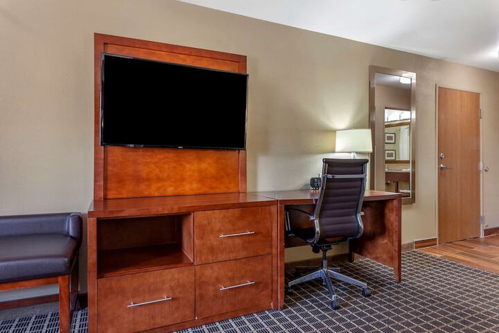 Room 14 of 36