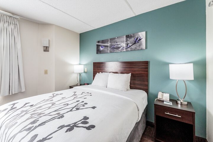 Room 20 of 32