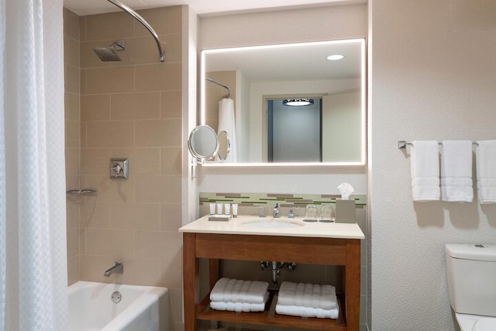 Room 9 of 21