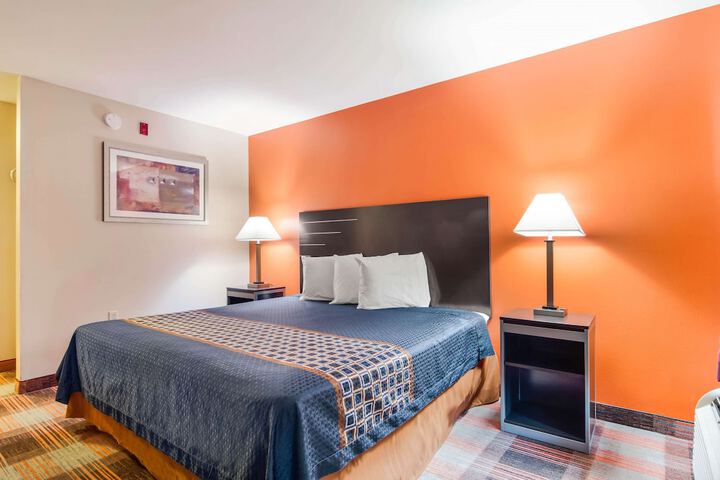 Room 14 of 29