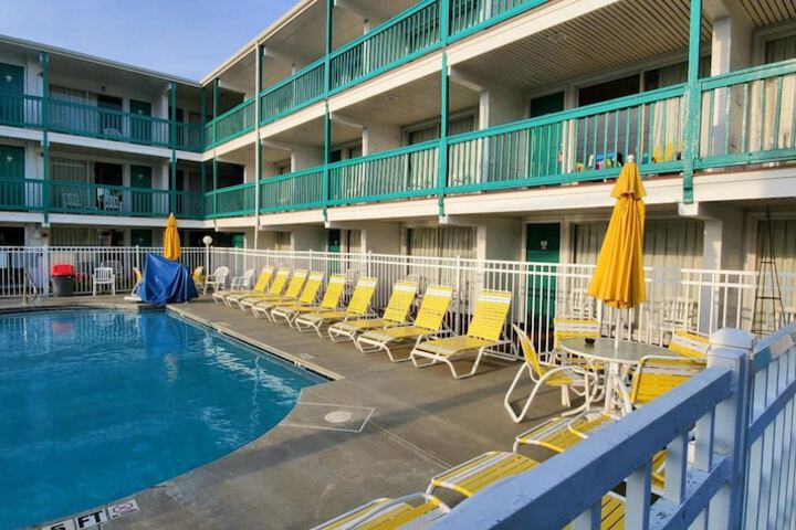 Pool 7 of 22