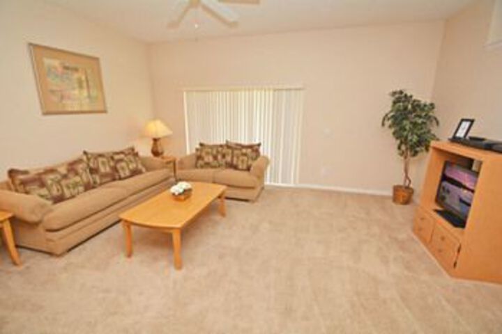 Orlando Sweet Vacation Home 4 Br Villa by RedAwning