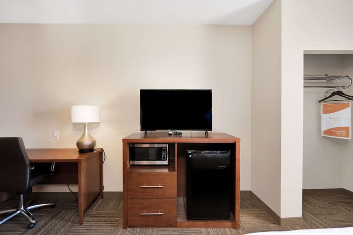 Room 33 of 57