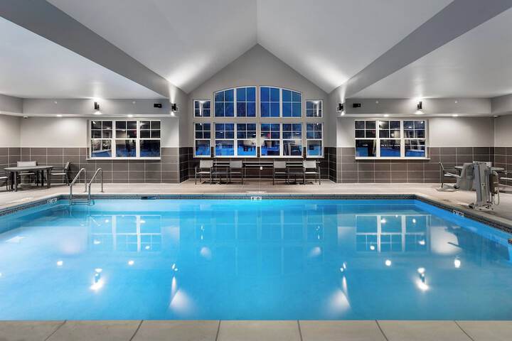 Residence Inn by Marriott Milwaukee Brookfield