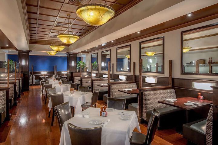 DoubleTree by Hilton Chicago - North Shore Conference Center