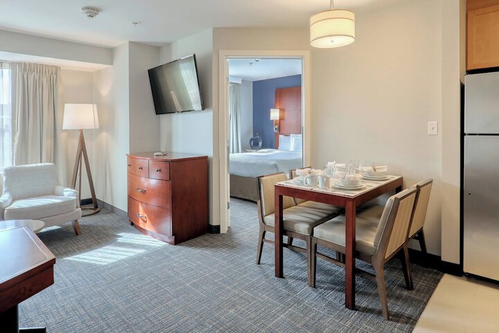 Residence Inn Woodbridge Edison / Raritan Center