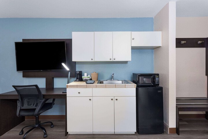Room 53 of 58