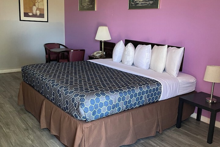 Room 29 of 84