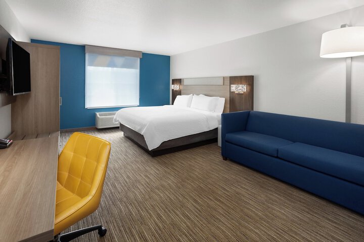 Room 11 of 47