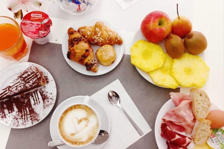 Breakfast/Coffee Service 62 of 76