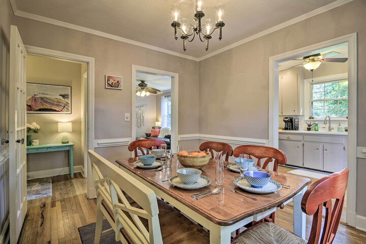 Bright Home w / Yard in Historic Fuquay-varina!