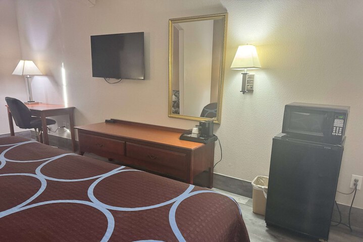 Room 18 of 45