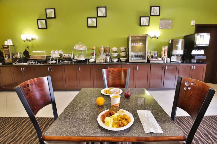 Breakfast/Coffee Service 89 of 103